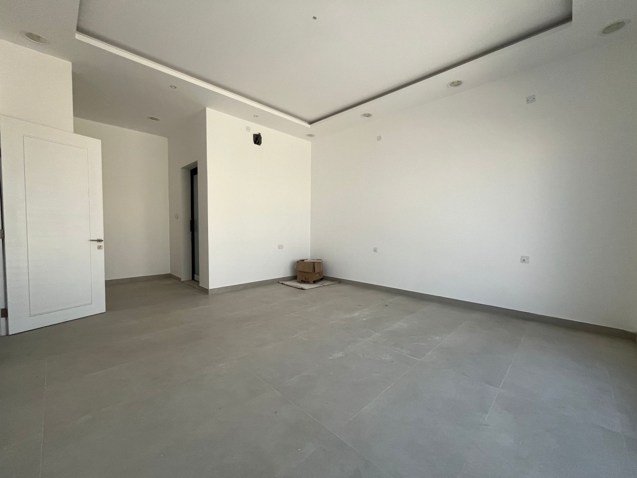 property 7572 image 5