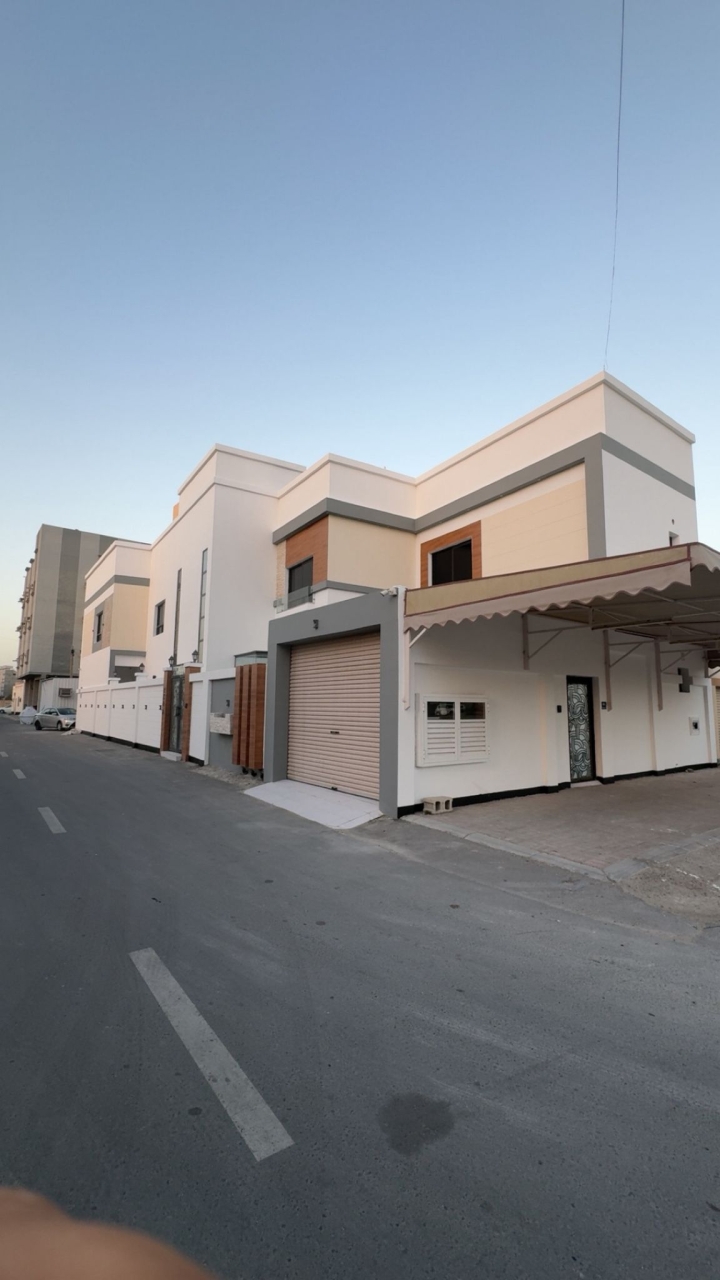 property 7619 image 0