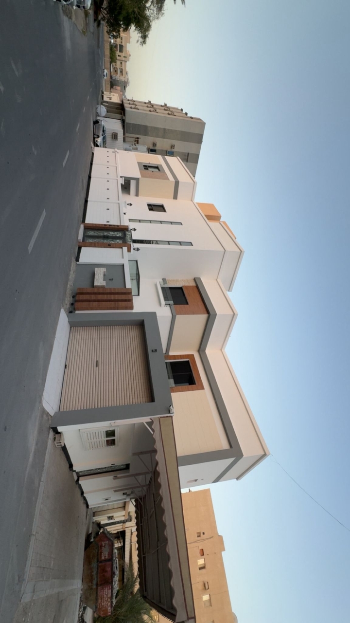property 7619 image 0