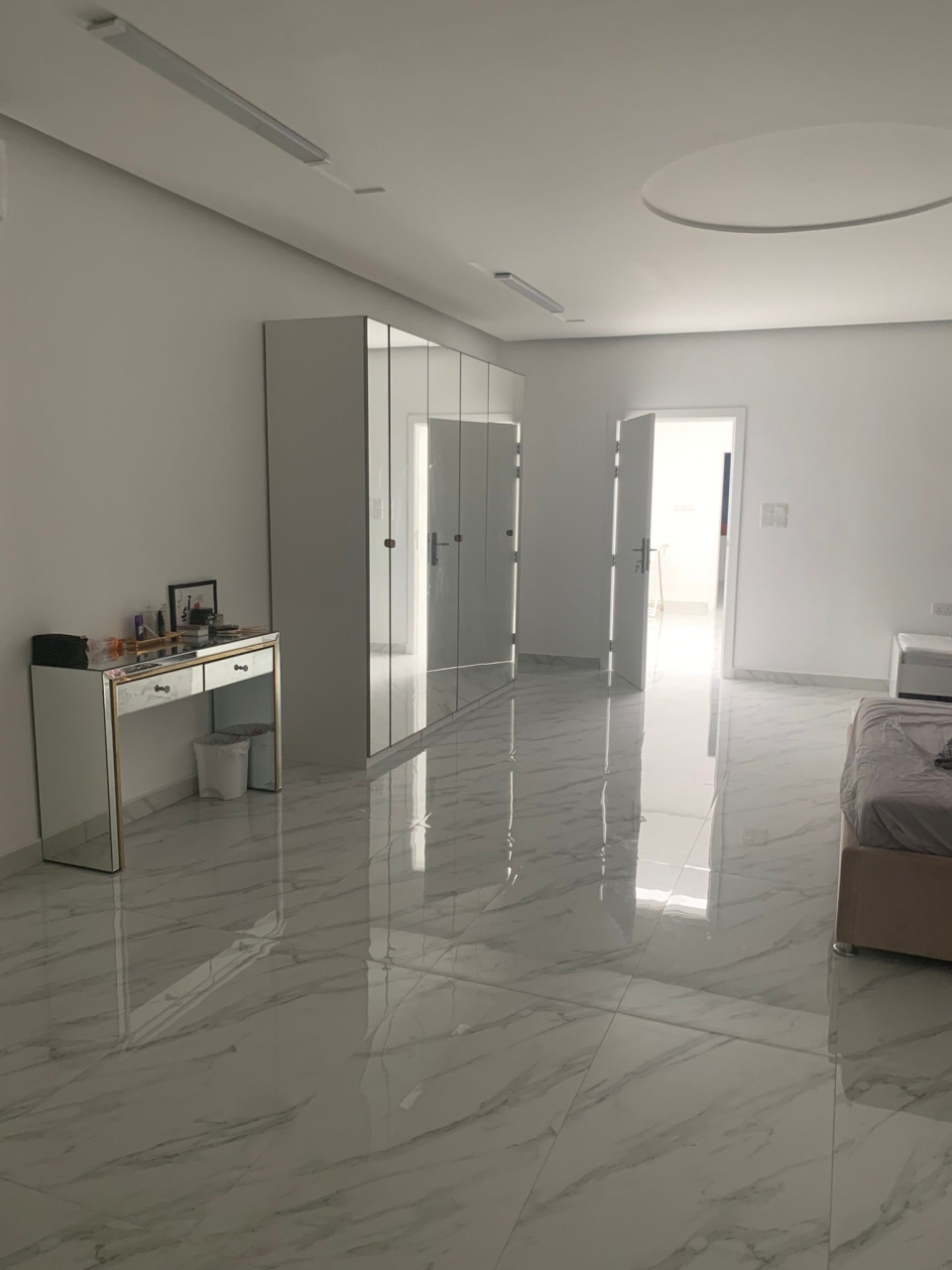 property 7654 image 5