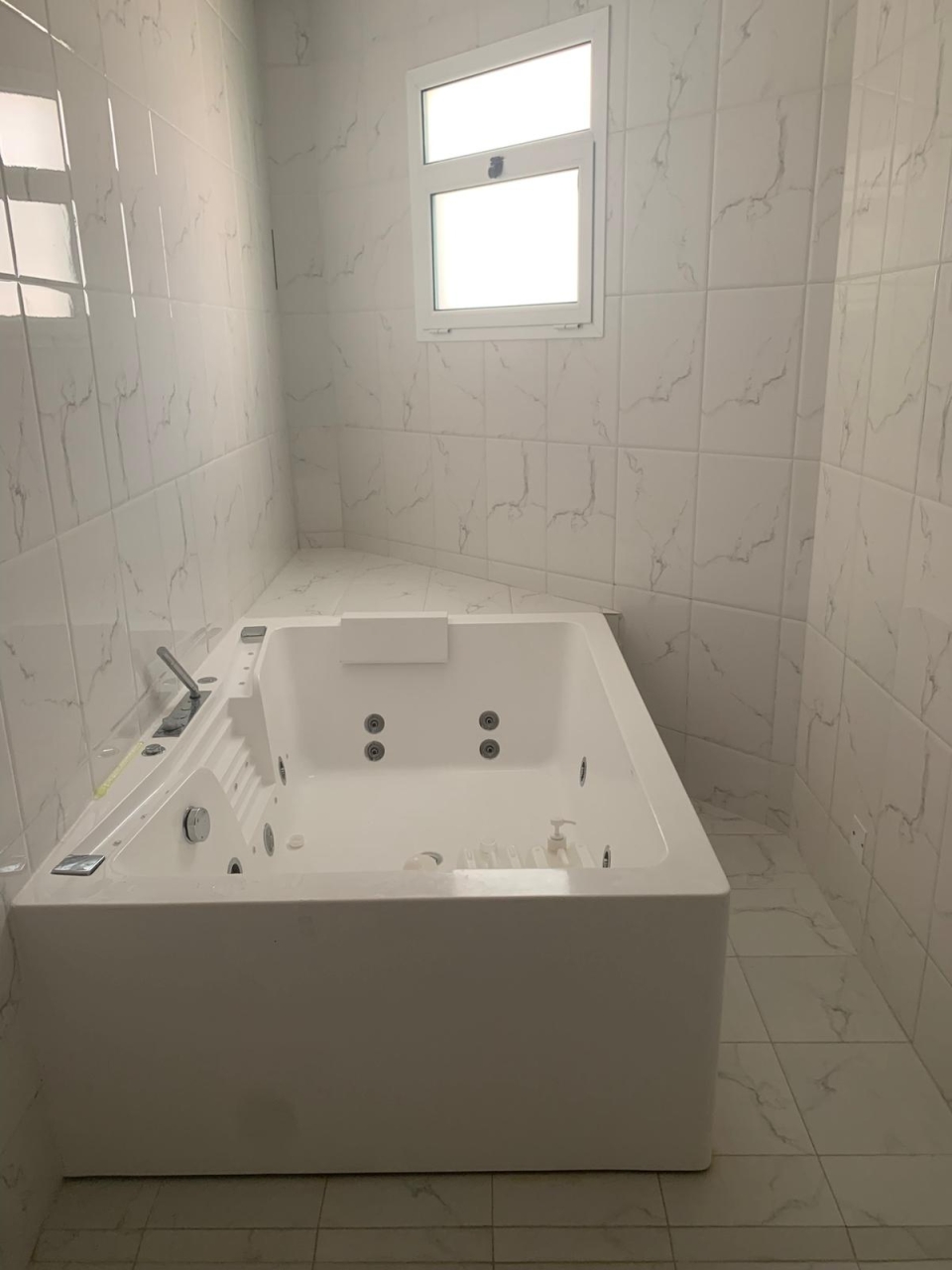 property 7654 image 3