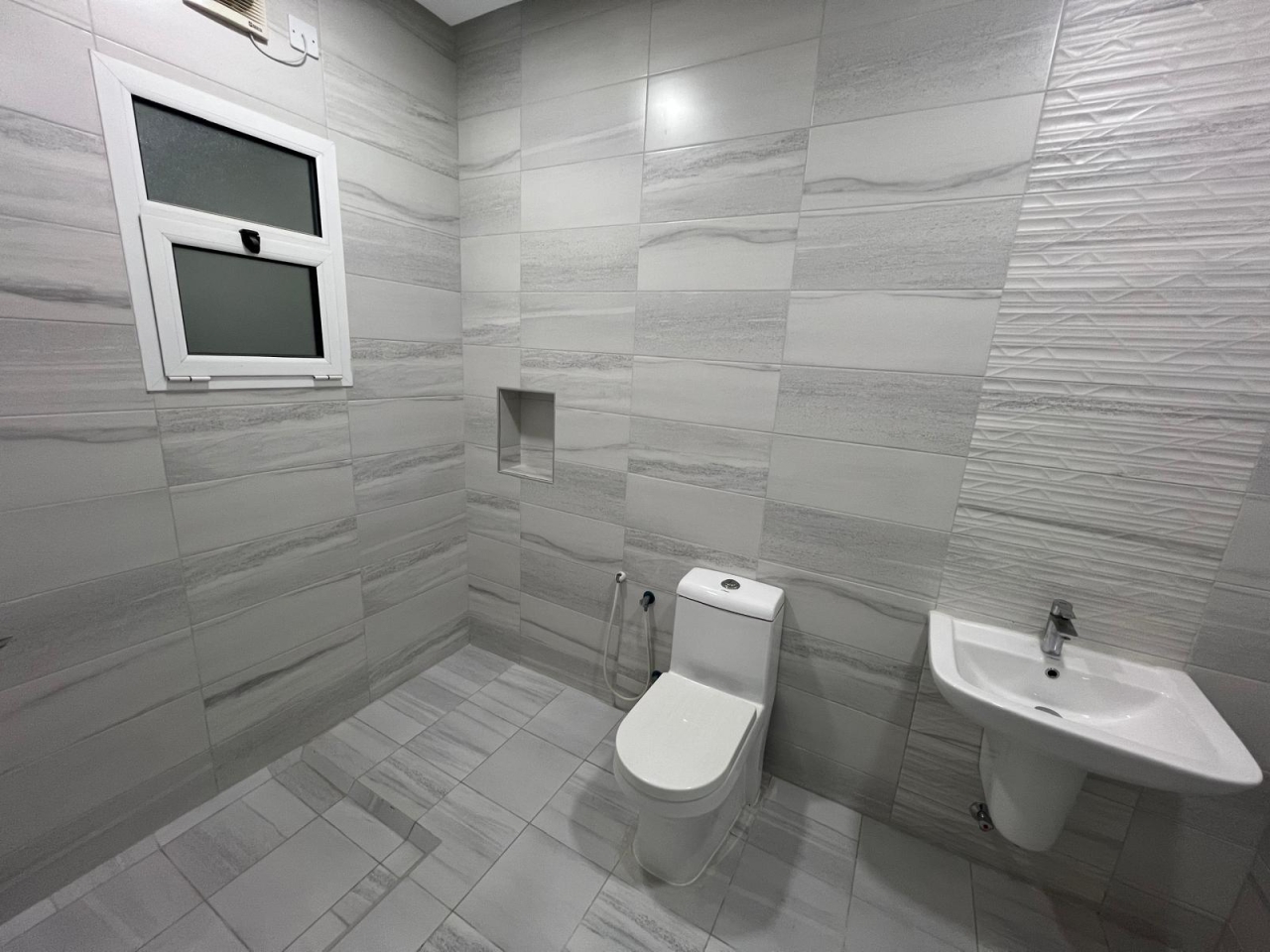 property 7667 image 1