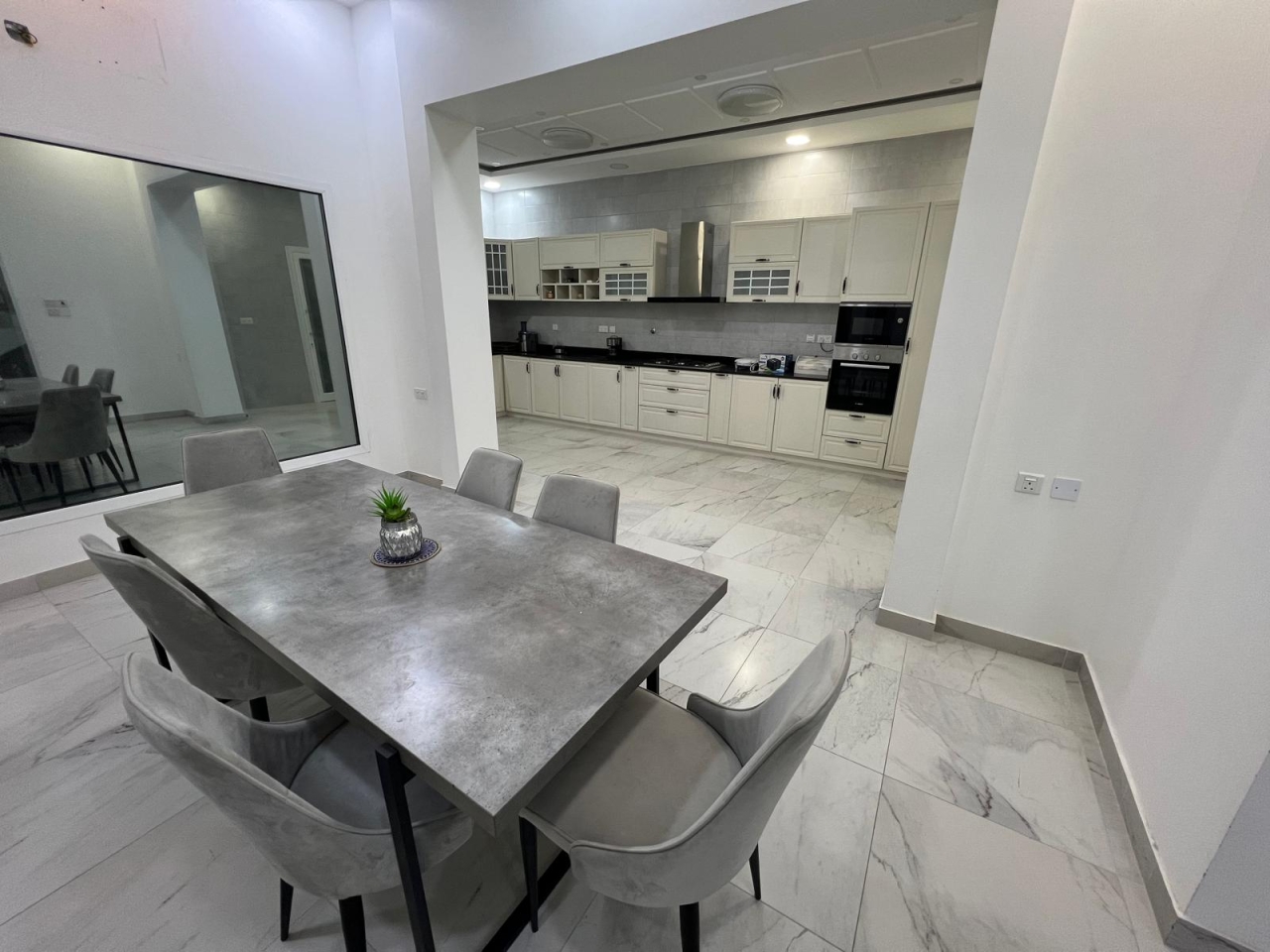 property 7667 image 2