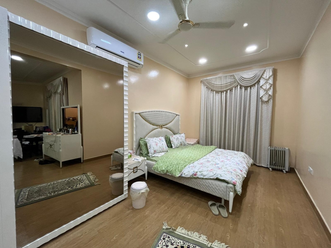 property 7709 image 3