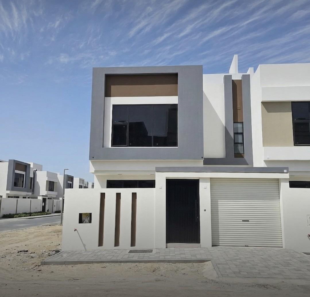 property 7713 image 0