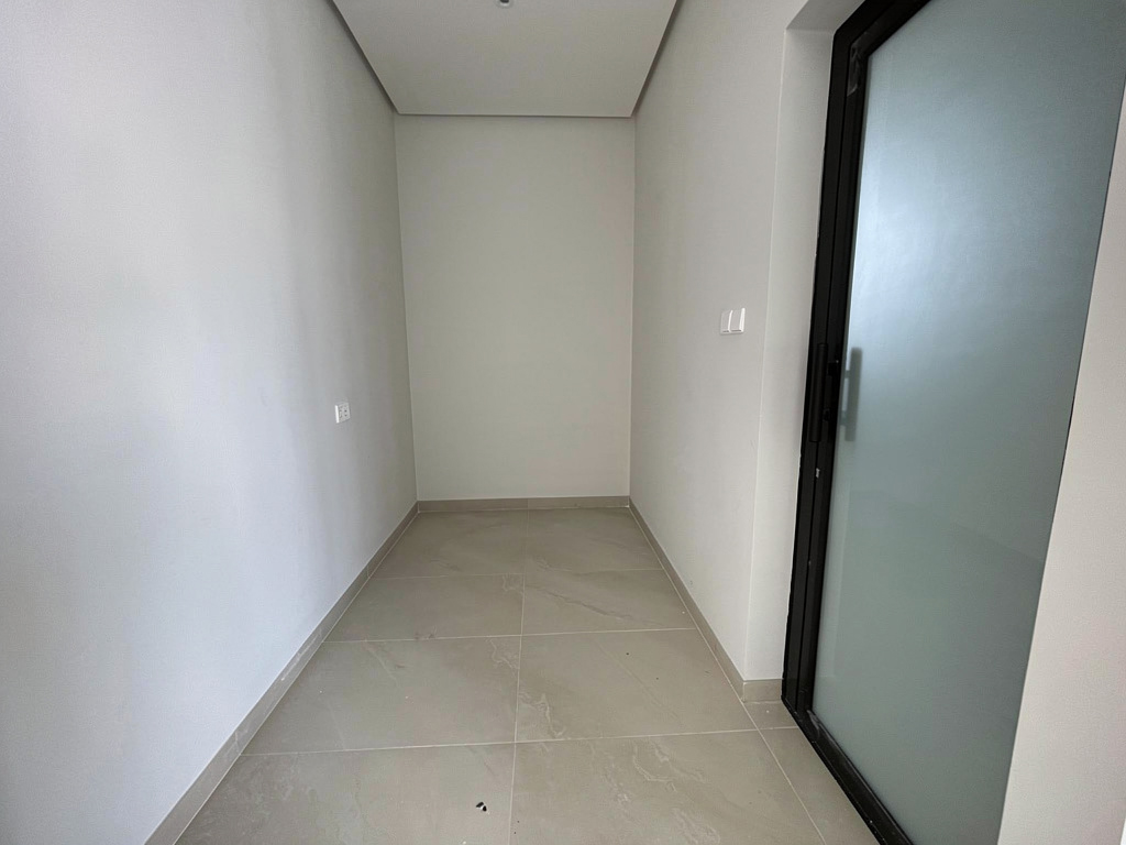 property 7727 image 4