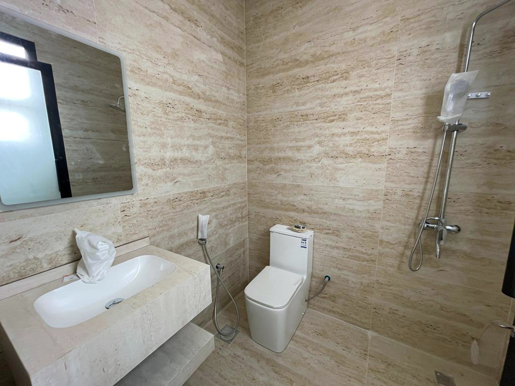 property 7727 image 3