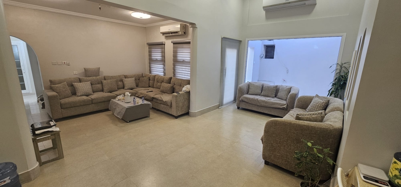 property 7731 image 0