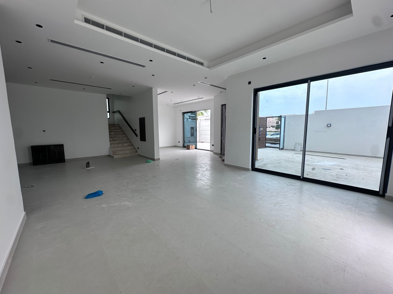 property 7739 image 3