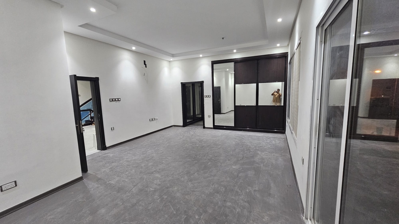 property 7816 image 3
