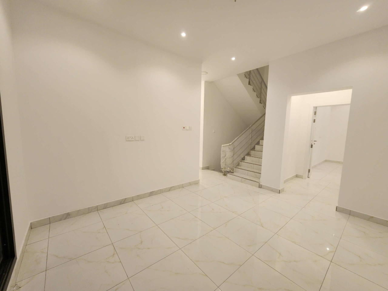 property 7822 image 4