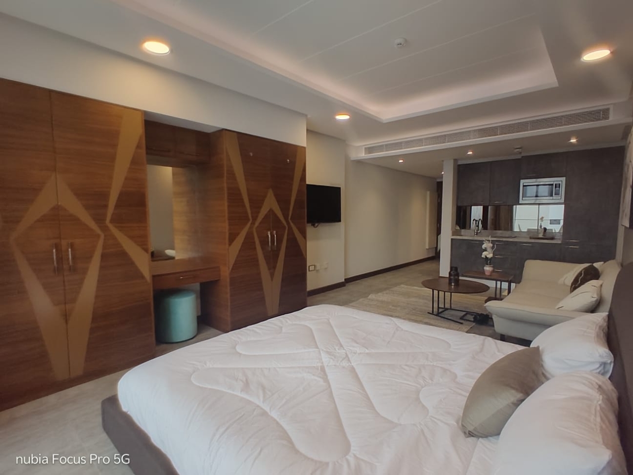 property 7826 image 4
