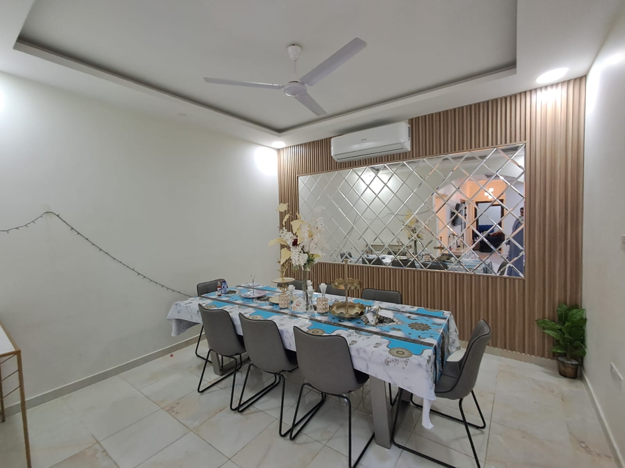property 7835 image 3