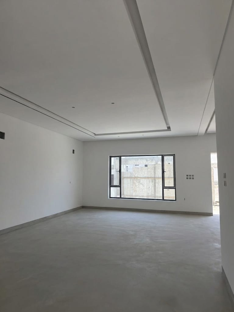 property 8016 image 4