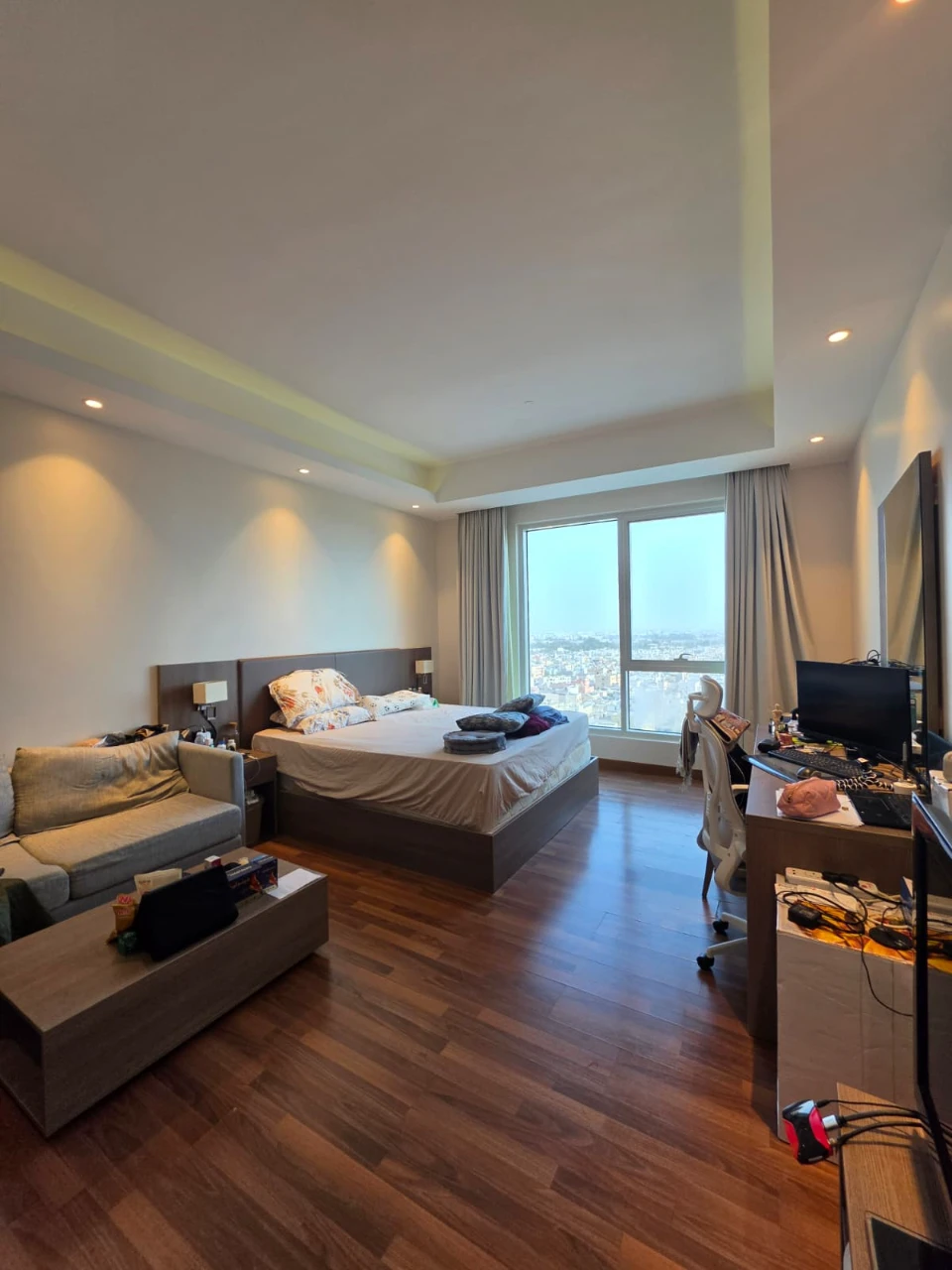 property 8200 image 0