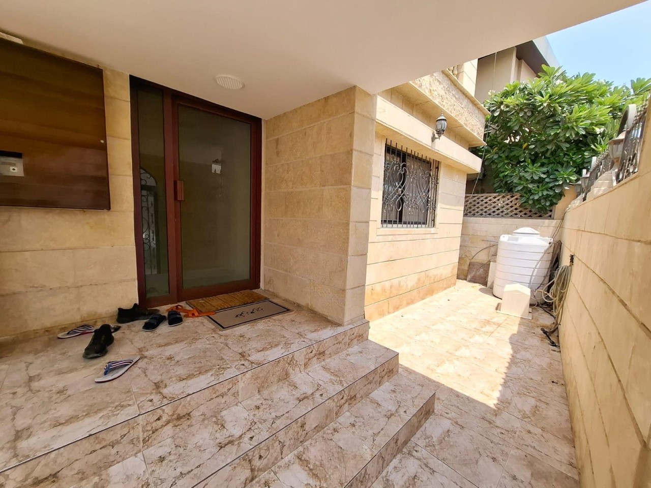 property 8201 image 13