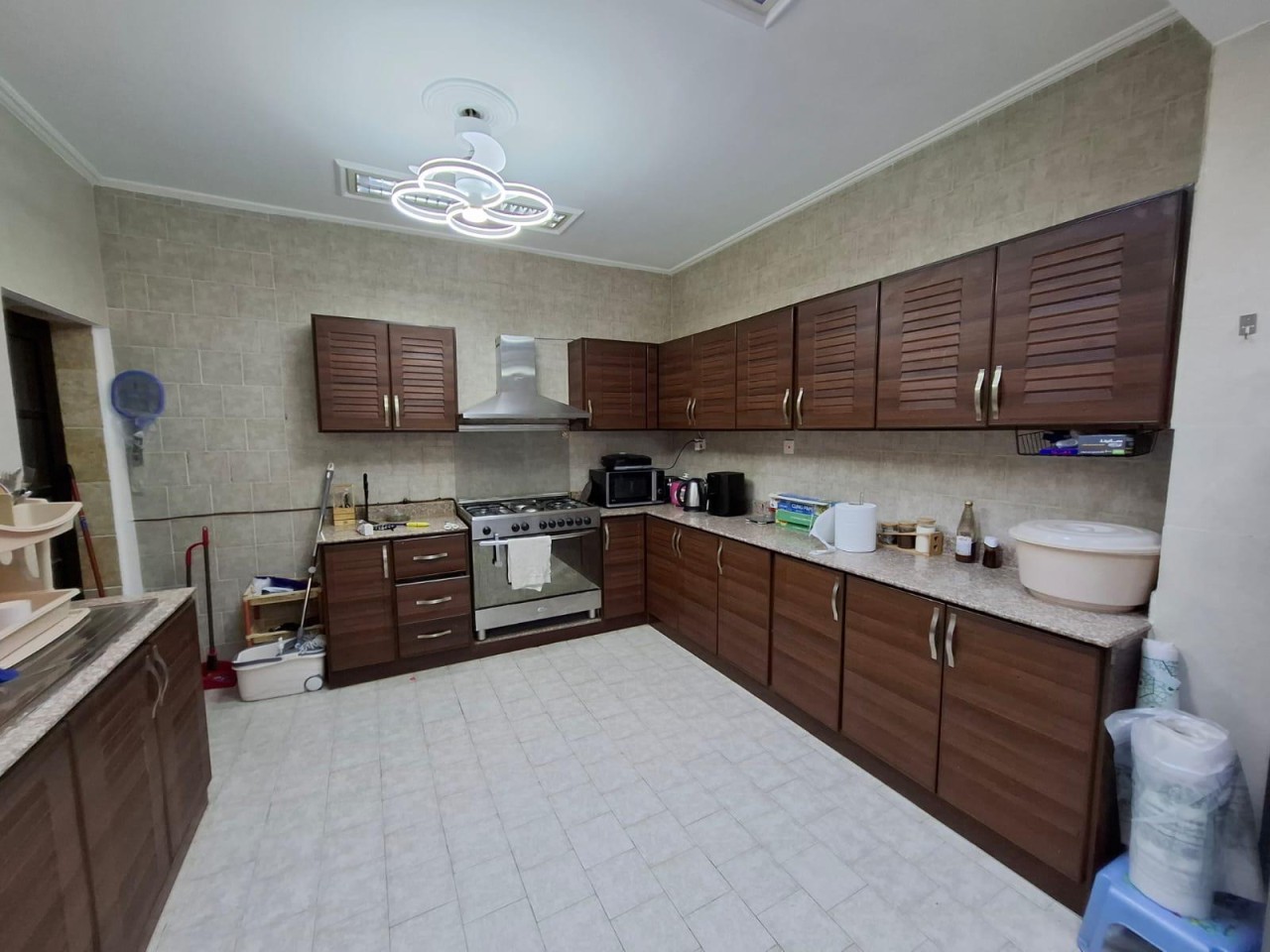 property 8201 image 11