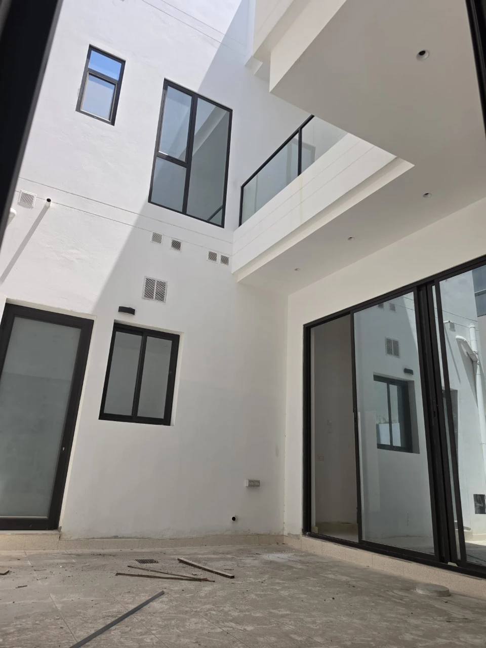 property 8205 image 1