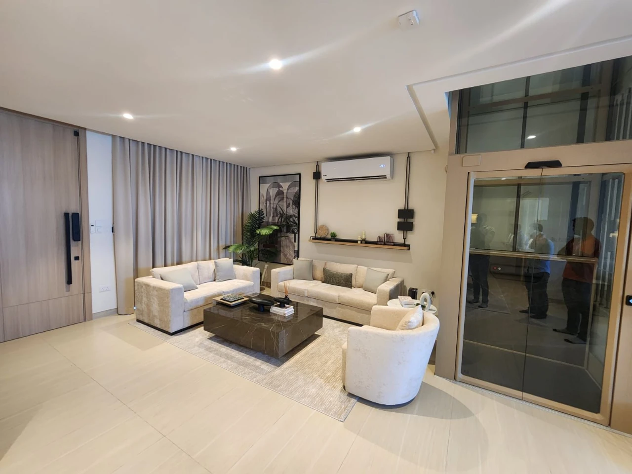 property 8212 image 1