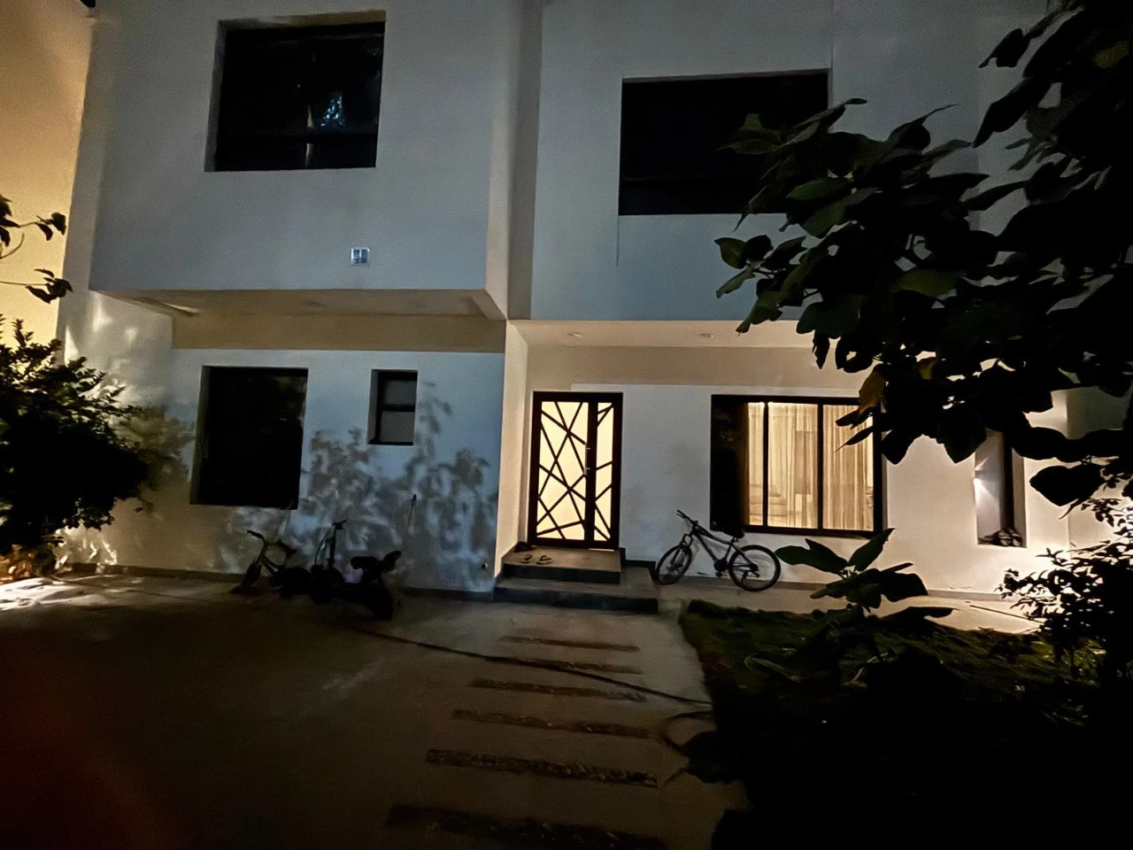 property 8230 image 3