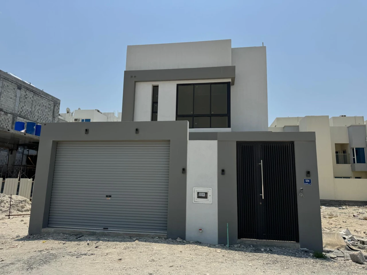 property 8303 image 0