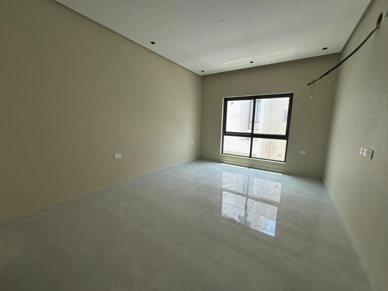 property 8303 image 5
