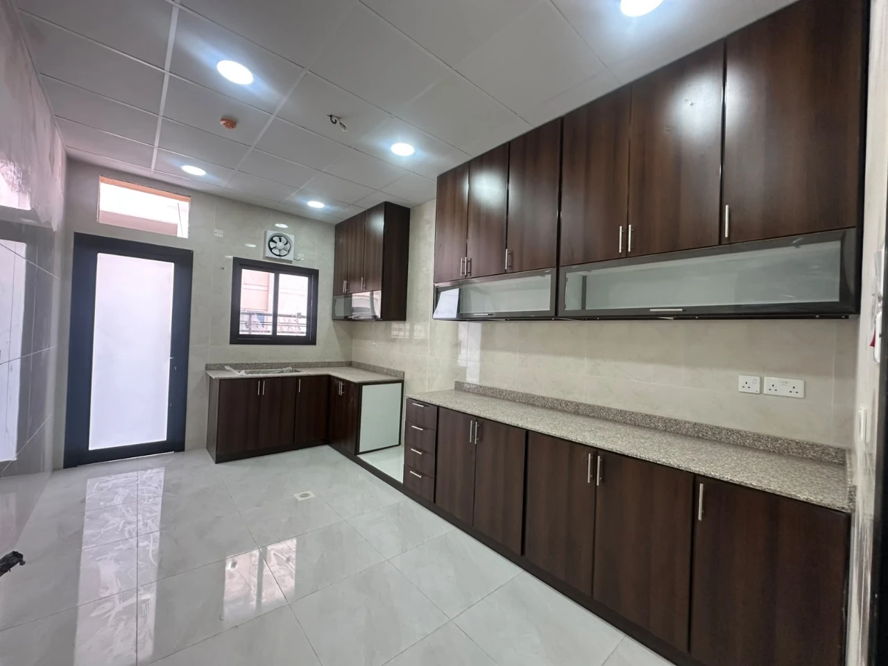 property 8338 image 0