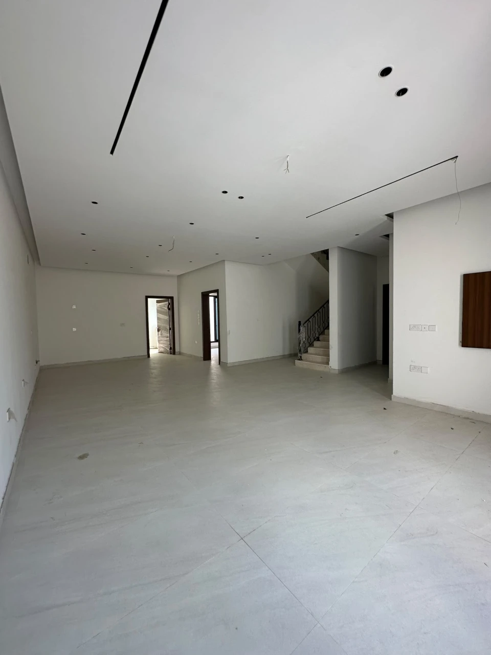 property 8340 image 0