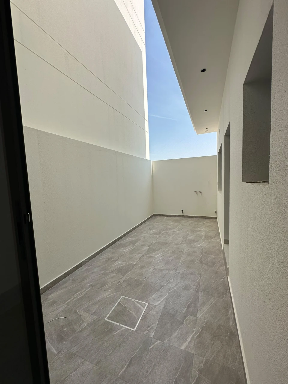 property 8341 image 1