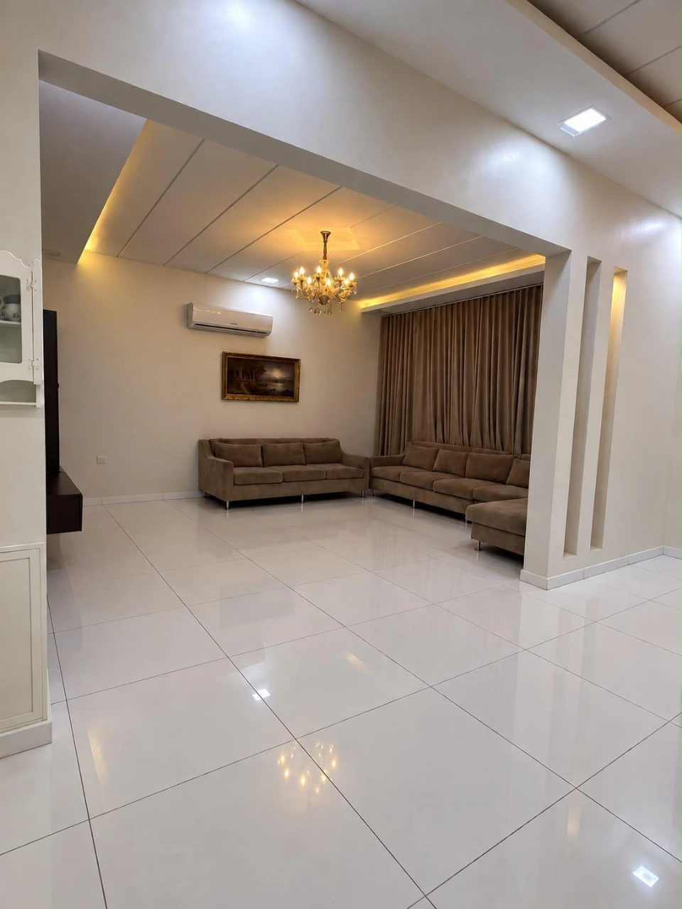property 8352 image 2